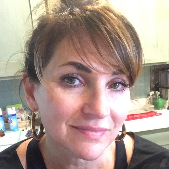 Meet your Posher, Leslie - Picture 3 of 4